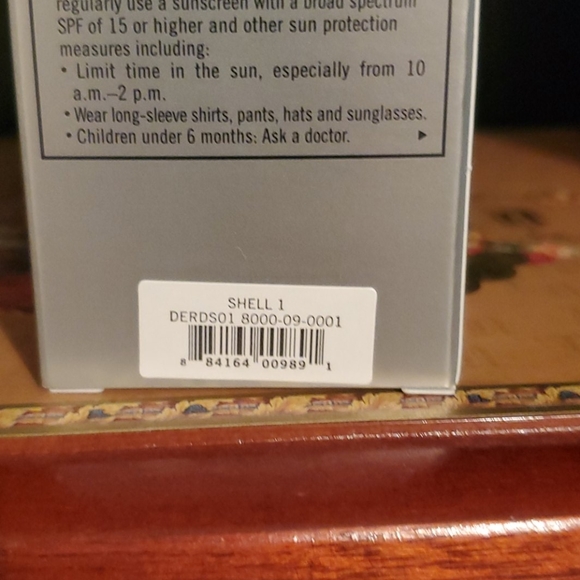 Rodan and Fields Radiant Defense SPF 30-Shell - Picture 3 of 5